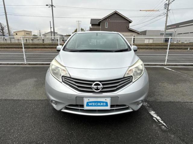 ノート Ｘ　新品タイヤ／純正　ＳＤナビ／ＥＴＣ／ＥＢＤ付ＡＢＳ／アイドリングストップ／フルセグＴＶ／エアバッグ　運転席／エアバッグ　助手席／パワーウインドウ／エンジンスタートボタン／キーレスエントリー（43枚目）