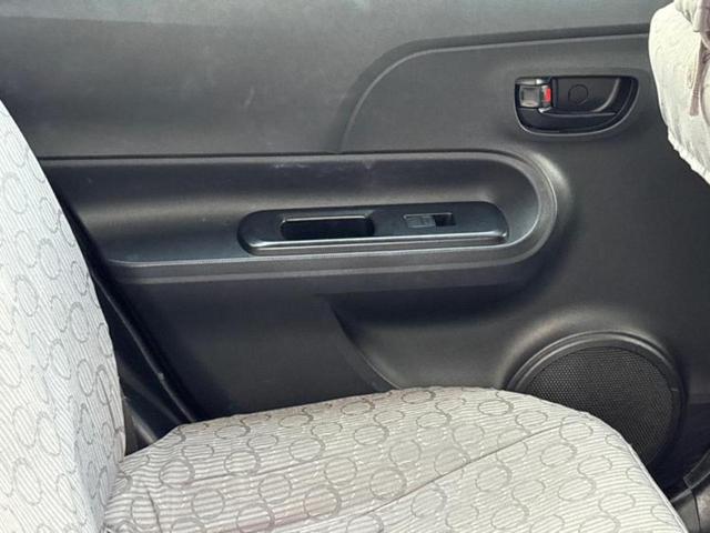 アクア Ｓ　新品タイヤ／保証書／社外　メモリーナビ／ドライブレコーダー　社外／Ｂｌｕｅｔｏｏｔｈ接続／ＥＴＣ／ＥＢＤ付ＡＢＳ／横滑り防止装置／アイドリングストップ／バックモニター／ワンセグＴＶ／エアバッグ　運転席（22枚目）