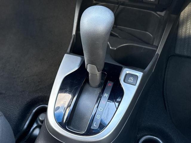 フィット １３Ｇ・Ｌパッケージ　保証書／純正　ＳＤナビ／ドライブレコーダー　前後／Ｂｌｕｅｔｏｏｔｈ接続／ＥＴＣ／ＥＢＤ付ＡＢＳ／横滑り防止装置／アイドリングストップ／バックモニター／ワンセグＴＶ／ＤＶＤ／エアバッグ　運転席（18枚目）