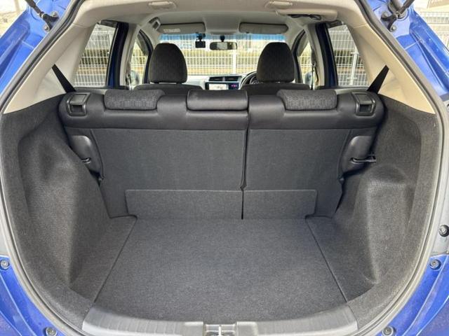 フィット １３Ｇ・Ｌパッケージ　保証書／純正　ＳＤナビ／ドライブレコーダー　前後／Ｂｌｕｅｔｏｏｔｈ接続／ＥＴＣ／ＥＢＤ付ＡＢＳ／横滑り防止装置／アイドリングストップ／バックモニター／ワンセグＴＶ／ＤＶＤ／エアバッグ　運転席（19枚目）