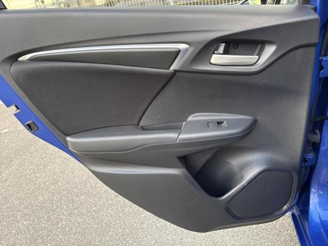 フィット １３Ｇ・Ｌパッケージ　保証書／純正　ＳＤナビ／ドライブレコーダー　前後／Ｂｌｕｅｔｏｏｔｈ接続／ＥＴＣ／ＥＢＤ付ＡＢＳ／横滑り防止装置／アイドリングストップ／バックモニター／ワンセグＴＶ／ＤＶＤ／エアバッグ　運転席（24枚目）