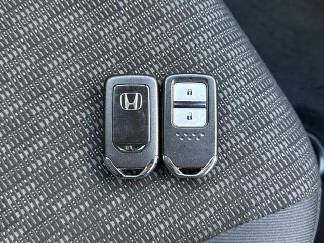 フィット １３Ｇ・Ｌパッケージ　保証書／純正　ＳＤナビ／ドライブレコーダー　前後／Ｂｌｕｅｔｏｏｔｈ接続／ＥＴＣ／ＥＢＤ付ＡＢＳ／横滑り防止装置／アイドリングストップ／バックモニター／ワンセグＴＶ／ＤＶＤ／エアバッグ　運転席（35枚目）