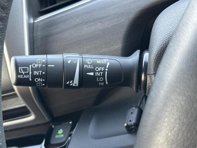 フリードハイブリッド ハイブリッドＧホンダセンシング　新品タイヤ／保証書／純正　ＳＤナビ／ホンダセンシング／両側電動スライドドア／車線逸脱防止支援システム／シート　ハーフレザー／ドライブレコーダー　前後／ヘッドランプ　ＬＥＤ／Ｂｌｕｅｔｏｏｔｈ接続（17枚目）