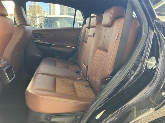 ハリアー プログレス　新品タイヤ／サンルーフ／ＪＢＬ／保証書／純正　ＳＤナビ／衝突安全装置／パノラミックビューモニター／車線逸脱防止支援システム／シート　ハーフレザー／電動バックドア／ヘッドランプ　ＬＥＤ　全周囲カメラ（6枚目）