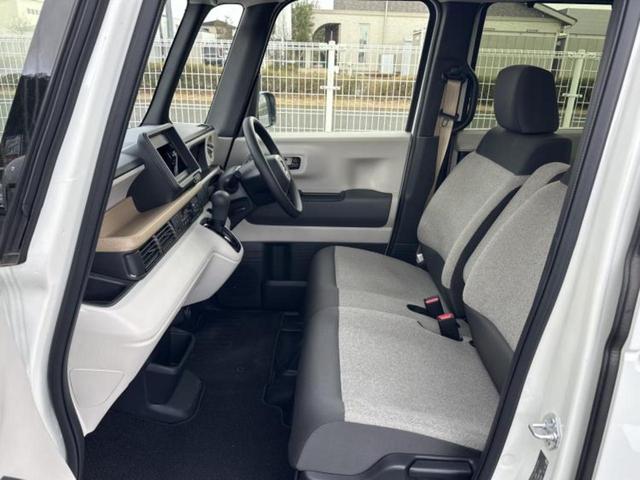Ｎ－ＢＯＸ ヒョウジュン　保証書／ホンダセンシング／電動スライドドア／車線逸脱防止支援システム／ヘッドランプ　ＬＥＤ／ＥＢＤ付ＡＢＳ／横滑り防止装置／アイドリングストップ／禁煙車／エアバッグ　運転席／エアバッグ　助手席（7枚目）