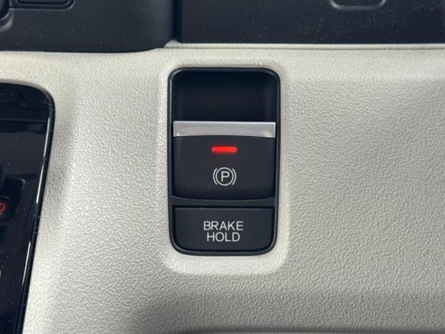 Ｎ－ＢＯＸ ヒョウジュン　保証書／ホンダセンシング／電動スライドドア／車線逸脱防止支援システム／ヘッドランプ　ＬＥＤ／ＥＢＤ付ＡＢＳ／横滑り防止装置／アイドリングストップ／禁煙車／エアバッグ　運転席／エアバッグ　助手席（17枚目）