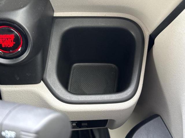 Ｎ－ＢＯＸ ヒョウジュン　保証書／ホンダセンシング／電動スライドドア／車線逸脱防止支援システム／ヘッドランプ　ＬＥＤ／ＥＢＤ付ＡＢＳ／横滑り防止装置／アイドリングストップ／禁煙車／エアバッグ　運転席／エアバッグ　助手席（31枚目）
