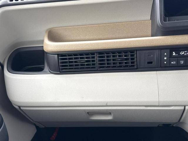 Ｎ－ＢＯＸ ヒョウジュン　保証書／ホンダセンシング／電動スライドドア／車線逸脱防止支援システム／ヘッドランプ　ＬＥＤ／ＥＢＤ付ＡＢＳ／横滑り防止装置／アイドリングストップ／禁煙車／エアバッグ　運転席／エアバッグ　助手席（36枚目）