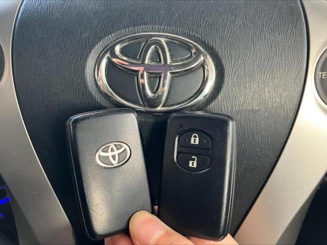 プリウス Ｓ　新品タイヤ／保証書／純正　ＨＤＤナビ／ヘッドランプ　ＨＩＤ／Ｂｌｕｅｔｏｏｔｈ接続／ＥＴＣ／ＥＢＤ付ＡＢＳ／横滑り防止装置／アイドリングストップ／クルーズコントロール／バックモニター／フルセグＴＶ（18枚目）