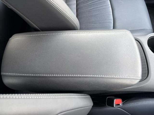 ハリアー Ｇ　保証書／ディスプレイオーディオ＋ナビ１２．３インチ／デジタルインナーミラー／衝突安全装置／車線逸脱防止支援システム／シート　ハーフレザー／電動バックドア／ドライブレコーダー　純正　衝突被害軽減システム（32枚目）