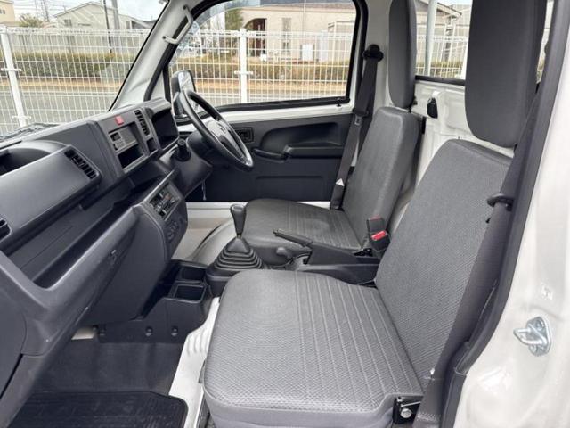 ハイゼットトラック ４ＷＤスタンダードノウヨウスペシャルＳＡ３ｔ　新品タイヤ／保証書／衝突安全装置／車線逸脱防止支援システム／ＥＢＤ付ＡＢＳ／横滑り防止装置／禁煙車／エアバッグ　運転席／パワーステアリング／マニュアルエアコン／ユーザー買取車／三方開／ラジオ　４ＷＤ（5枚目）