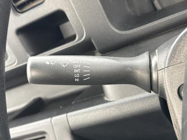 ハイゼットトラック ４ＷＤスタンダードノウヨウスペシャルＳＡ３ｔ　新品タイヤ／保証書／衝突安全装置／車線逸脱防止支援システム／ＥＢＤ付ＡＢＳ／横滑り防止装置／禁煙車／エアバッグ　運転席／パワーステアリング／マニュアルエアコン／ユーザー買取車／三方開／ラジオ　４ＷＤ（13枚目）