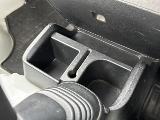 ハイゼットトラック ４ＷＤスタンダードノウヨウスペシャルＳＡ３ｔ　新品タイヤ／保証書／衝突安全装置／車線逸脱防止支援システム／ＥＢＤ付ＡＢＳ／横滑り防止装置／禁煙車／エアバッグ　運転席／パワーステアリング／マニュアルエアコン／ユーザー買取車／三方開／ラジオ　４ＷＤ（27枚目）