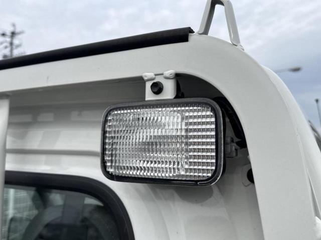 ハイゼットトラック ４ＷＤスタンダードノウヨウスペシャルＳＡ３ｔ　新品タイヤ／保証書／衝突安全装置／車線逸脱防止支援システム／ＥＢＤ付ＡＢＳ／横滑り防止装置／禁煙車／エアバッグ　運転席／パワーステアリング／マニュアルエアコン／ユーザー買取車／三方開／ラジオ　４ＷＤ（37枚目）