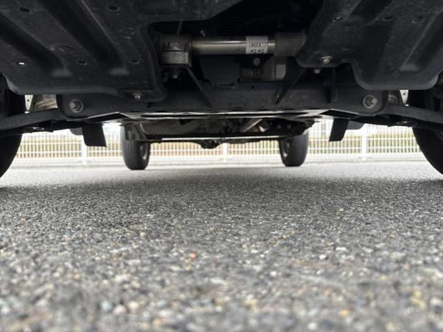 ハイゼットトラック ４ＷＤスタンダードノウヨウスペシャルＳＡ３ｔ　新品タイヤ／保証書／衝突安全装置／車線逸脱防止支援システム／ＥＢＤ付ＡＢＳ／横滑り防止装置／禁煙車／エアバッグ　運転席／パワーステアリング／マニュアルエアコン／ユーザー買取車／三方開／ラジオ　４ＷＤ（41枚目）