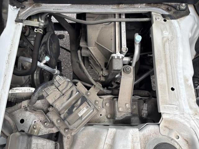 ハイゼットトラック ４ＷＤスタンダードノウヨウスペシャルＳＡ３ｔ　新品タイヤ／保証書／衝突安全装置／車線逸脱防止支援システム／ＥＢＤ付ＡＢＳ／横滑り防止装置／禁煙車／エアバッグ　運転席／パワーステアリング／マニュアルエアコン／ユーザー買取車／三方開／ラジオ　４ＷＤ（43枚目）