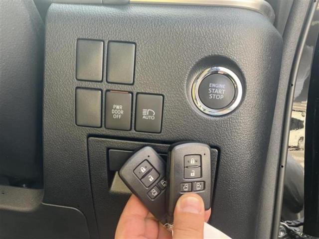 アルファード Ｘ　保証書／純正　９インチ　ＳＤナビ／フリップダウンモニター　純正　１２．８インチ／衝突安全装置／両側電動スライドドア／車線逸脱防止支援システム／ヘッドランプ　ＬＥＤ／Ｂｌｕｅｔｏｏｔｈ接続　バックカメラ（13枚目）