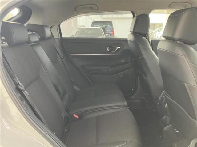 ヴェゼル ｅＨＥＶ　Ｚ　新品タイヤ／保証書／純正　９インチ　メモリーナビ／ホンダセンシング／シートヒーター／車線逸脱防止支援システム／シート　ハーフレザー／電動バックドア／ドライブレコーダー　前後／ヘッドランプ　ＬＥＤ（7枚目）