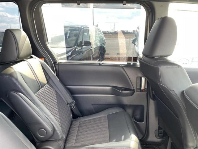 ノア ハイブリッドS-Z モデリスタエアロ/保証書/ディスプレイオーディオ+ナビ10インチ/デジタルインナーミラー/衝突安全装置/両側電動スライドドア/シートヒーター 前席/車線逸脱防止支援システム 衝突被害軽減システム(21枚目)