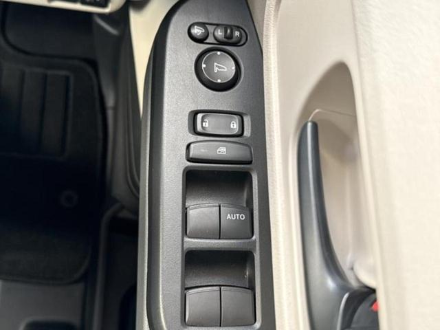 Ｎ－ＢＯＸ ヒョウジュン　保証書／衝突安全装置／電動スライドドア／シートヒーター　前席／車線逸脱防止支援システム／ヘッドランプ　ＬＥＤ／ＥＢＤ付ＡＢＳ／横滑り防止装置／アイドリングストップ／ホンダセンシング／禁煙車（18枚目）