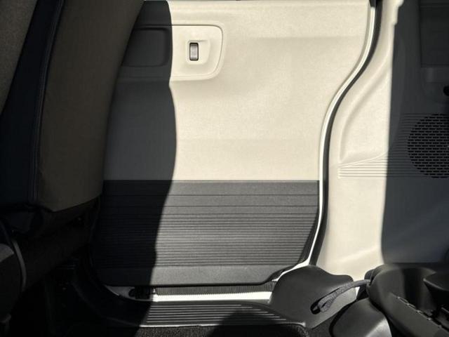 Ｎ－ＢＯＸ ヒョウジュン　保証書／衝突安全装置／電動スライドドア／シートヒーター　前席／車線逸脱防止支援システム／ヘッドランプ　ＬＥＤ／ＥＢＤ付ＡＢＳ／横滑り防止装置／アイドリングストップ／ホンダセンシング／禁煙車（23枚目）