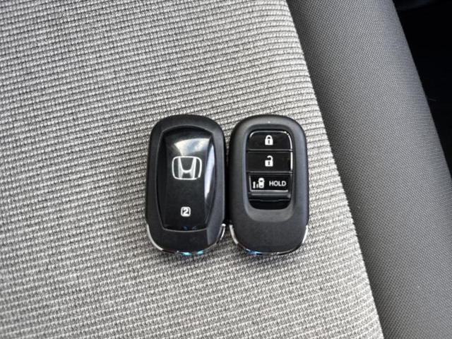 Ｎ－ＢＯＸ ヒョウジュン　保証書／衝突安全装置／電動スライドドア／シートヒーター　前席／車線逸脱防止支援システム／ヘッドランプ　ＬＥＤ／ＥＢＤ付ＡＢＳ／横滑り防止装置／アイドリングストップ／ホンダセンシング／禁煙車（29枚目）