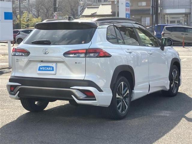 カローラクロス ハイブリッドＺ　ガラスルーフ／モデリスタエアロ／保証書／ディスプレイオーディオ＋ナビ１０インチ／トヨタセーフティセンス／シートヒーター／パノラミックビューモニター／車線逸脱防止支援システム　衝突被害軽減システム（3枚目）