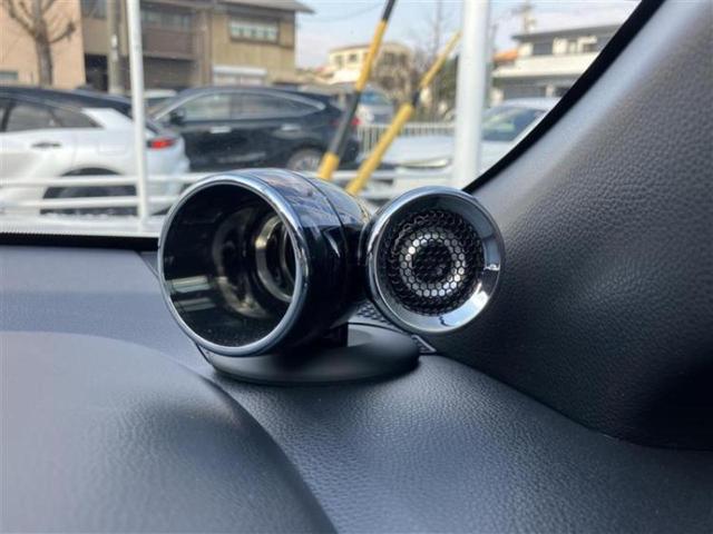 カローラクロス ハイブリッドＺ　ガラスルーフ／モデリスタエアロ／保証書／ディスプレイオーディオ＋ナビ１０インチ／トヨタセーフティセンス／シートヒーター／パノラミックビューモニター／車線逸脱防止支援システム　衝突被害軽減システム（16枚目）