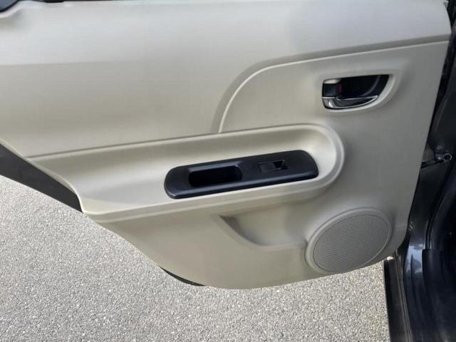 アクア G 純正 SDナビ/ETC/EBD付ABS/横滑り防止装置/アイドリングストップ/バックモニター/ワンセグTV/DVD/エアバッグ 運転席/エアバッグ 助手席/パワーウインドウ/エンジンスタートボタン(24枚目)