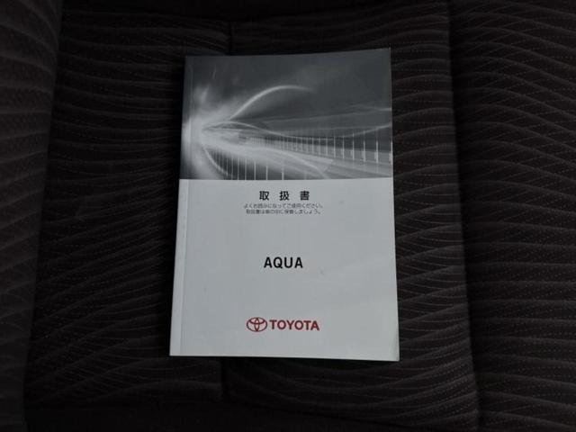 アクア G 純正 SDナビ/ETC/EBD付ABS/横滑り防止装置/アイドリングストップ/バックモニター/ワンセグTV/DVD/エアバッグ 運転席/エアバッグ 助手席/パワーウインドウ/エンジンスタートボタン(34枚目)