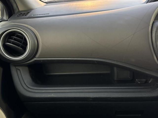 アクア G 純正 SDナビ/ETC/EBD付ABS/横滑り防止装置/アイドリングストップ/バックモニター/ワンセグTV/DVD/エアバッグ 運転席/エアバッグ 助手席/パワーウインドウ/エンジンスタートボタン(42枚目)