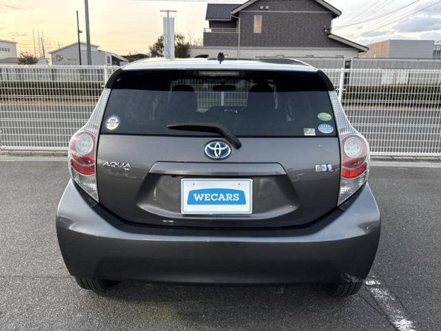 アクア G 純正 SDナビ/ETC/EBD付ABS/横滑り防止装置/アイドリングストップ/バックモニター/ワンセグTV/DVD/エアバッグ 運転席/エアバッグ 助手席/パワーウインドウ/エンジンスタートボタン(45枚目)