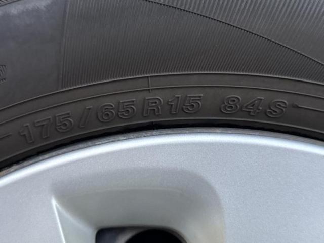 アクア G 純正 SDナビ/ETC/EBD付ABS/横滑り防止装置/アイドリングストップ/バックモニター/ワンセグTV/DVD/エアバッグ 運転席/エアバッグ 助手席/パワーウインドウ/エンジンスタートボタン(51枚目)