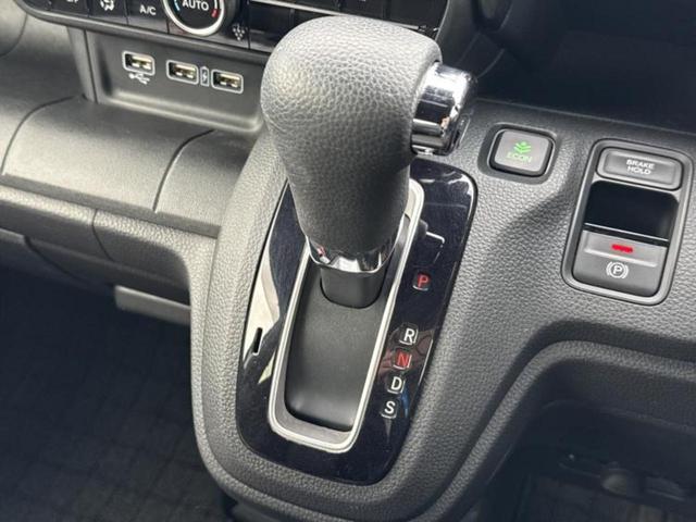 Ｎ－ＷＧＮカスタム Ｌ・ホンダセンシング　保証書／純正　ＳＤナビ／衝突安全装置／シートヒーター　運転席／車線逸脱防止支援システム／ヘッドランプ　ＬＥＤ／Ｂｌｕｅｔｏｏｔｈ接続／ＥＴＣ／ＥＢＤ付ＡＢＳ／横滑り防止装置／アイドリングストップ（18枚目）