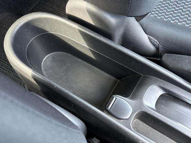 ノート Ｘ　新品タイヤ／保証書／ディスプレイオーディオ／エマージェンシーブレーキ／車線逸脱防止支援システム／Ｂｌｕｅｔｏｏｔｈ接続／ＥＴＣ／ＥＢＤ付ＡＢＳ／横滑り防止装置／アイドリングストップ／エアバッグ　運転席（34枚目）