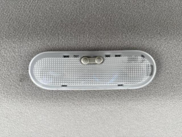 ノート Ｘ　新品タイヤ／保証書／ディスプレイオーディオ／エマージェンシーブレーキ／車線逸脱防止支援システム／Ｂｌｕｅｔｏｏｔｈ接続／ＥＴＣ／ＥＢＤ付ＡＢＳ／横滑り防止装置／アイドリングストップ／エアバッグ　運転席（39枚目）