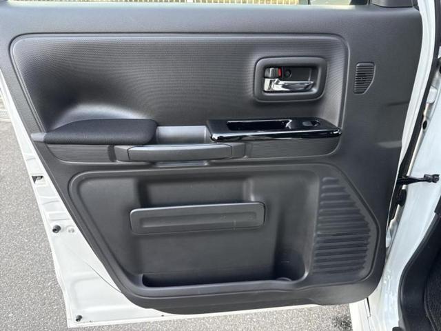 スペーシアカスタム ハイブリッドＸＳ　保証書／純正　ＳＤナビ／衝突安全装置／両側電動スライドドア／シートヒーター／全方位モニター用カメラ／車線逸脱防止支援システム／シート　ハーフレザー／ドライブレコーダー　前後／ヘッドランプ　ＬＥＤ（22枚目）