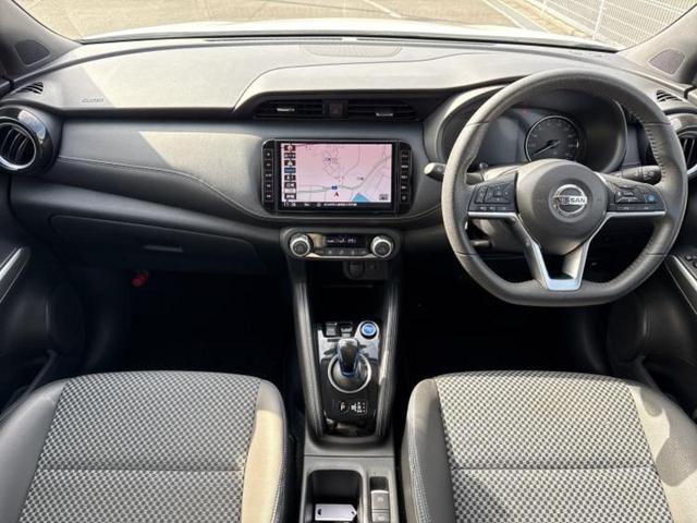 キックス Ｘ　新品タイヤ／保証書／純正　９インチ　ＳＤナビ／エマージェンシーブレーキ／車線逸脱防止支援システム／シート　ハーフレザー／プロパイロット／ヘッドランプ　ＬＥＤ／Ｂｌｕｅｔｏｏｔｈ接続／ＥＴＣ　ＤＶＤ再生（4枚目）