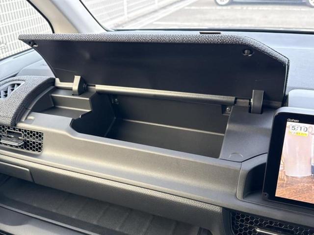 �ԑI�тɂ͂��Y�݂������̂ł��I��̓I�ȍw���܂ł͌������Ă��Ȃ����ǎԂ͋C�ɂȂ�Ƃ������q�l���劽�}�ł��I���񒆌Îԍw���̑����̂���`���������Ă��������I