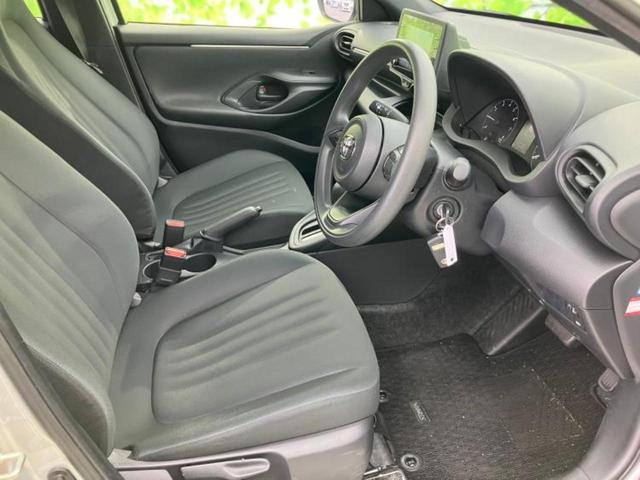 ヤリス Ｘ　保証書／ディスプレイオーディオ＋ナビ／衝突安全装置／車線逸脱防止支援システム／Ｂｌｕｅｔｏｏｔｈ接続／ＥＴＣ／ＥＢＤ付ＡＢＳ／横滑り防止装置／バックモニター／エアバッグ　運転席　衝突被害軽減システム（5枚目）