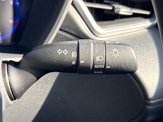 カローラクロス ハイブリッドＺ　新品タイヤ／ガラスルーフ／保証書／ディスプレイオーディオ８インチ／衝突安全装置／シートヒーター／パノラミックビューモニター／車線逸脱防止支援システム／シート　ハーフレザー／電動バックドア　全周囲カメラ（14枚目）