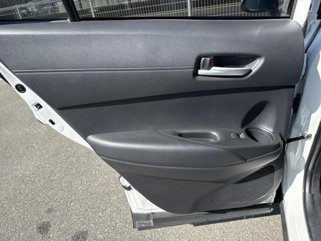 カローラクロス ハイブリッドＺ　新品タイヤ／ガラスルーフ／保証書／ディスプレイオーディオ８インチ／衝突安全装置／シートヒーター／パノラミックビューモニター／車線逸脱防止支援システム／シート　ハーフレザー／電動バックドア　全周囲カメラ（24枚目）