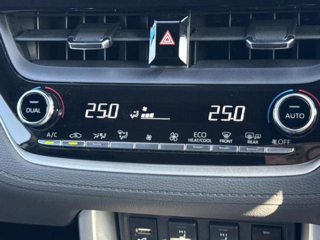 カローラクロス ハイブリッドＺ　新品タイヤ／ガラスルーフ／保証書／ディスプレイオーディオ８インチ／衝突安全装置／シートヒーター／パノラミックビューモニター／車線逸脱防止支援システム／シート　ハーフレザー／電動バックドア　全周囲カメラ（30枚目）