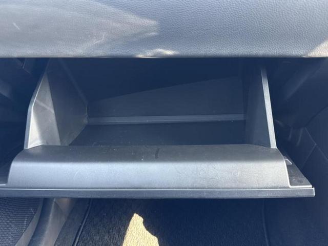 カローラクロス ハイブリッドＺ　新品タイヤ／ガラスルーフ／保証書／ディスプレイオーディオ８インチ／衝突安全装置／シートヒーター／パノラミックビューモニター／車線逸脱防止支援システム／シート　ハーフレザー／電動バックドア　全周囲カメラ（35枚目）