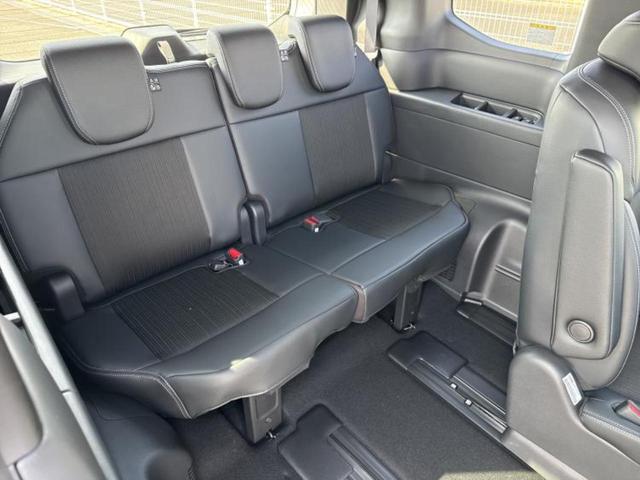 ステップワゴン eHEVスパーダ 純正 11インチ ナビ/フリップダウンモニター 純正 15.6インチ/ホンダセンシング/両側電動スライドドア/シートヒーター 前席/車線逸脱防止支援システム/電動バックドア/登録済未使用車 禁煙車(6枚目)