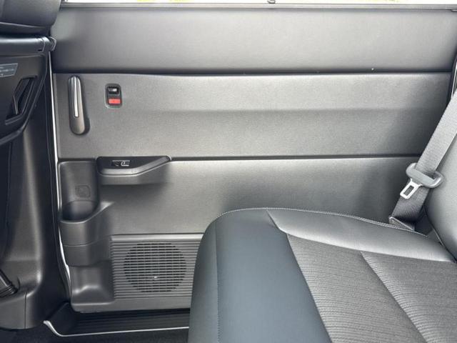 ステップワゴン eHEVスパーダ 純正 11インチ ナビ/フリップダウンモニター 純正 15.6インチ/ホンダセンシング/両側電動スライドドア/シートヒーター 前席/車線逸脱防止支援システム/電動バックドア/登録済未使用車 禁煙車(24枚目)