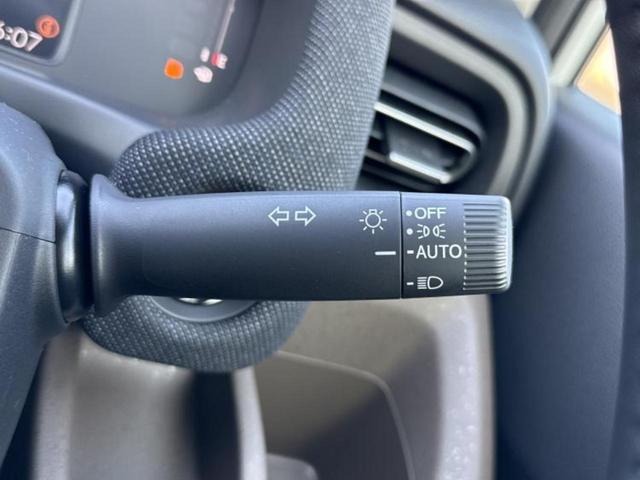 フリード ｅＨＥＶエアーＥＸ　保証書／純正　１１インチ　ナビ／ホンダセンシング／両側電動スライドドア／シートヒーター　前席／車線逸脱防止支援システム／登録済未使用車／ヘッドランプ　ＬＥＤ／Ｂｌｕｅｔｏｏｔｈ接続／ＥＢＤ付ＡＢＳ（16枚目）