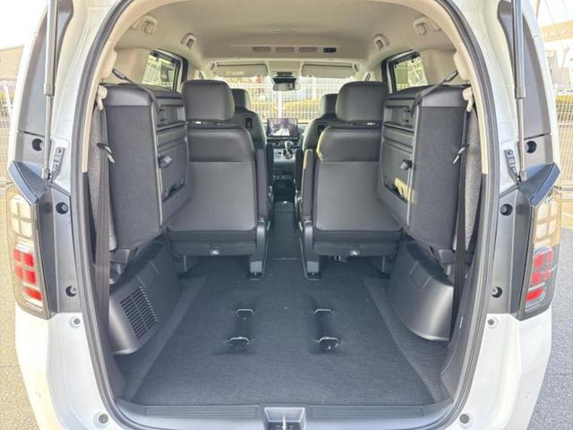 フリード ｅＨＥＶエアーＥＸ　保証書／純正　１１インチ　ナビ／ホンダセンシング／両側電動スライドドア／シートヒーター　前席／車線逸脱防止支援システム／登録済未使用車／ヘッドランプ　ＬＥＤ／Ｂｌｕｅｔｏｏｔｈ接続／ＥＢＤ付ＡＢＳ（21枚目）