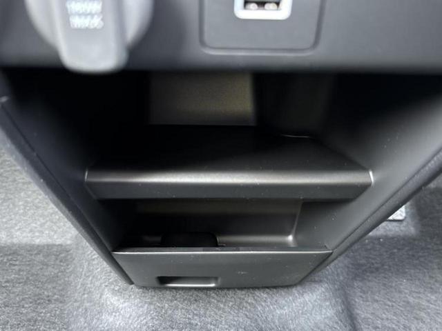 フリード ｅＨＥＶエアーＥＸ　保証書／純正　１１インチ　ナビ／ホンダセンシング／両側電動スライドドア／シートヒーター　前席／車線逸脱防止支援システム／登録済未使用車／ヘッドランプ　ＬＥＤ／Ｂｌｕｅｔｏｏｔｈ接続／ＥＢＤ付ＡＢＳ（40枚目）