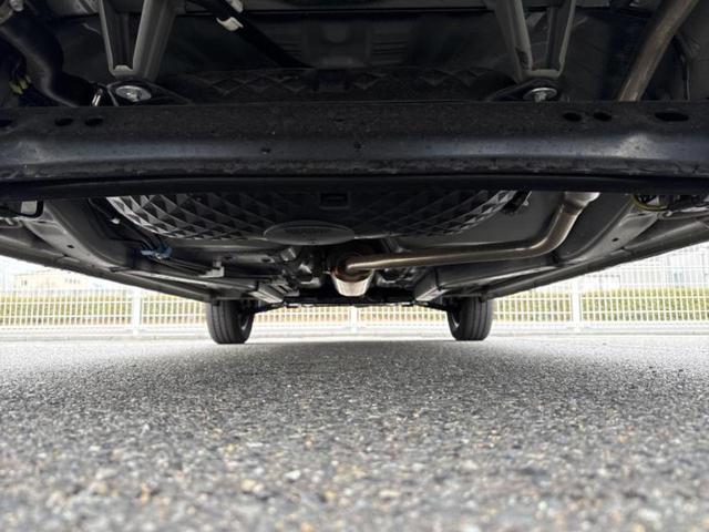 タフト Ｘ　新品タイヤ／ガラスルーフ／保証書／スマートアシスト（トヨタ・ダイハツ）／ヘッドランプ　ＬＥＤ／ＥＢＤ付ＡＢＳ／横滑り防止装置／アイドリングストップ／禁煙車／エアバッグ　運転席／エアバッグ　助手席（42枚目）